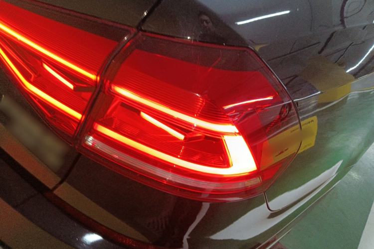 Used Volkswagen Passat 2017 330TSI DSG Luxury Edition Right Rear Taillight