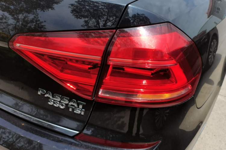 Used Volkswagen Passat 2017 330TSI DSG Prestige Edition Right Rear Taillight