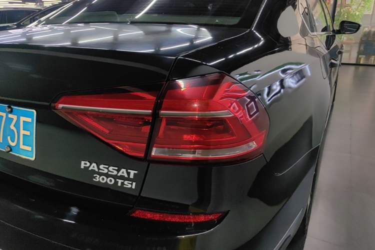 Used Volkswagen Passat 2017 1.8TSI DSG Government Procurement Version (CEA Engine) Right Rear Taillight