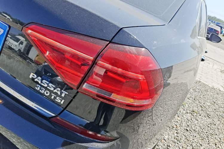 Used Volkswagen Passat 2017 330TSI DSG Prestige Edition Right Rear Taillight