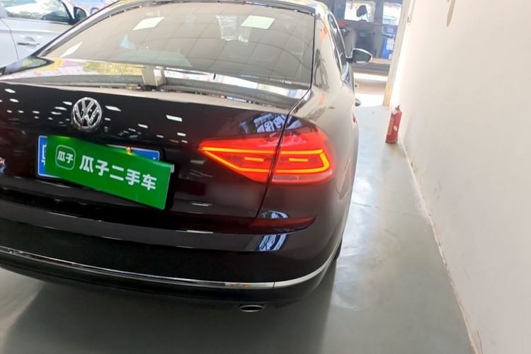 Used Volkswagen Passat 2017 330TSI DSG Luxury Edition Right Rear Taillight