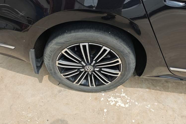 Used Volkswagen Passat 2017 330TSI DSG Prestige Edition Right Rear Wheel Hub