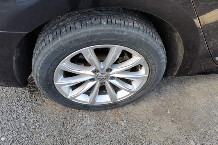 Used Volkswagen Passat 2017 330TSI DSG Luxury Edition Right Rear Wheel Hub