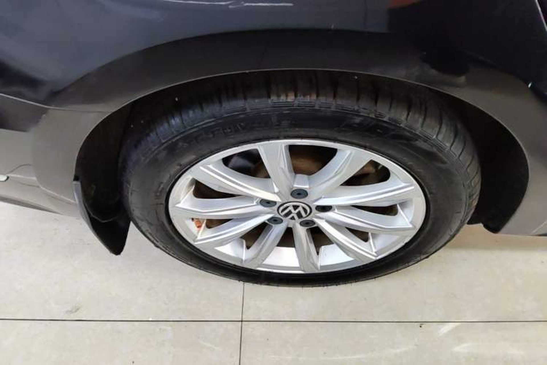 Used Volkswagen Passat 2017 330TSI DSG Luxury Edition Right Rear Wheel Hub