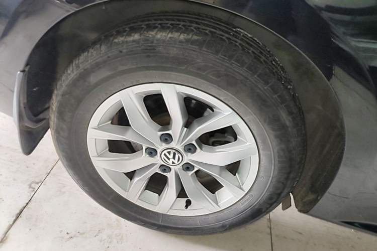 Used Volkswagen Passat 2017 330TSI DSG Luxury Edition Right Rear Wheel Hub