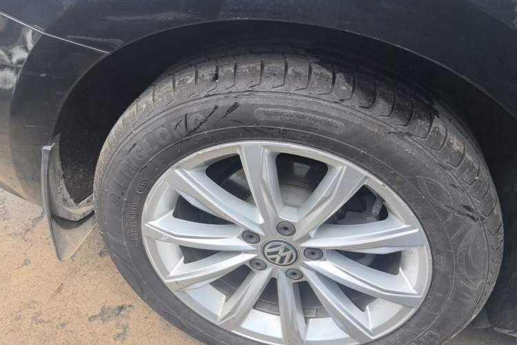Used Volkswagen Passat 2017 330TSI DSG Luxury Edition Right Rear Wheel Hub
