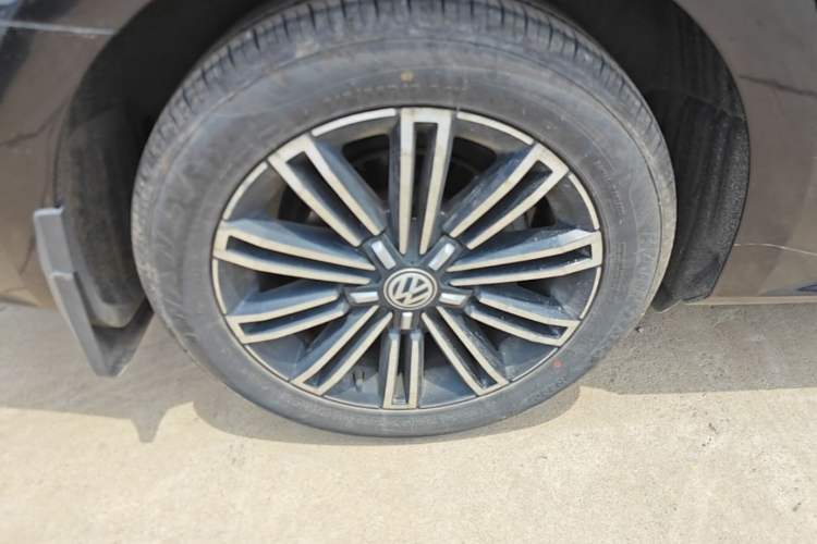 Used Volkswagen Passat 2017 380TSI DSG Prestige Edition Right Rear Wheel Hub