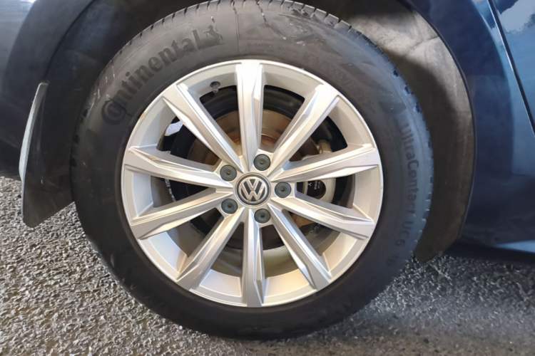 Used Volkswagen Passat 2017 330TSI DSG Luxury Edition Right Rear Wheel Hub