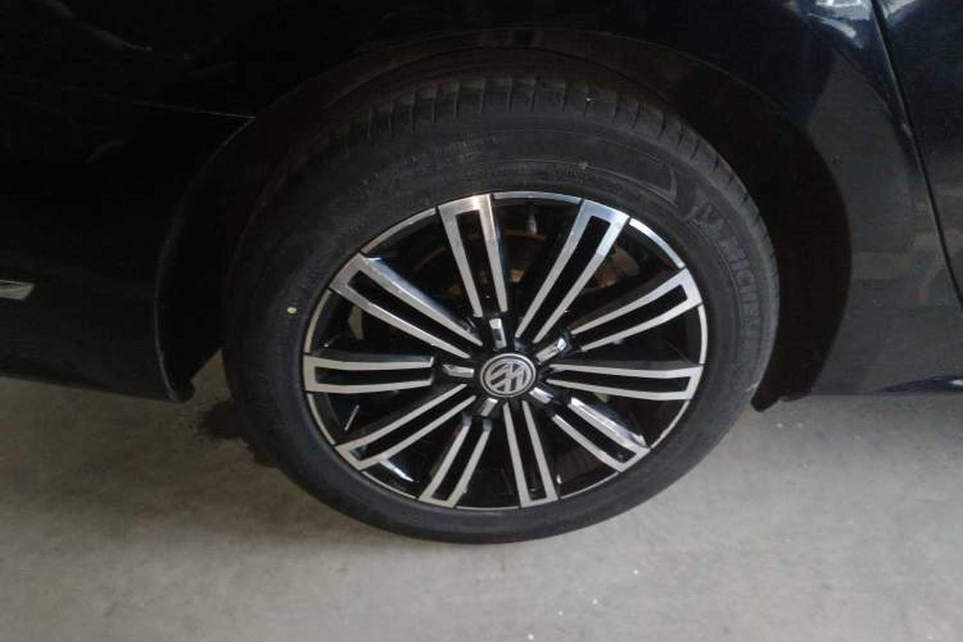 Used Volkswagen Passat 2017 330TSI DSG Prestige Edition Right Rear Wheel Hub