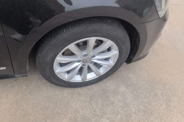 Used Volkswagen Passat 2017 330TSI DSG Luxury Edition Right Rear Wheel Hub