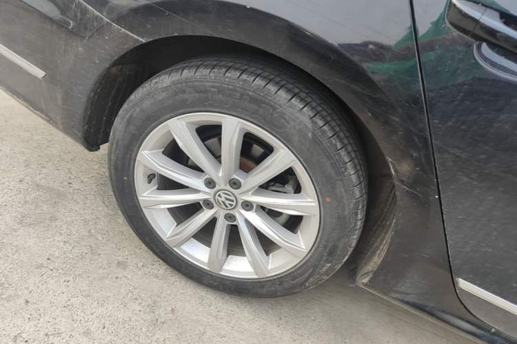 Used Volkswagen Passat 2017 330TSI DSG Luxury Edition Right Rear Wheel Hub