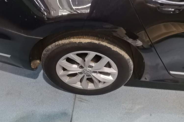 Used Volkswagen Passat 2017 1.8TSI DSG Government Procurement Version (CEA Engine) Right Rear Wheel Hub