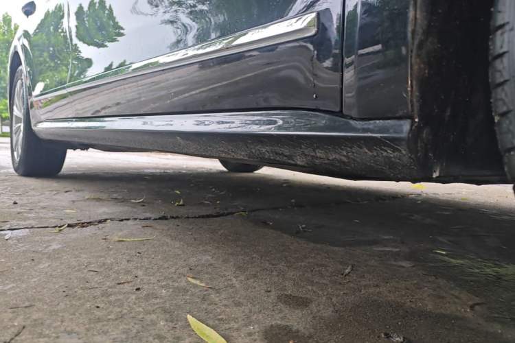 Used Volkswagen Passat 2017 330TSI DSG Luxury Edition Right Side Sill