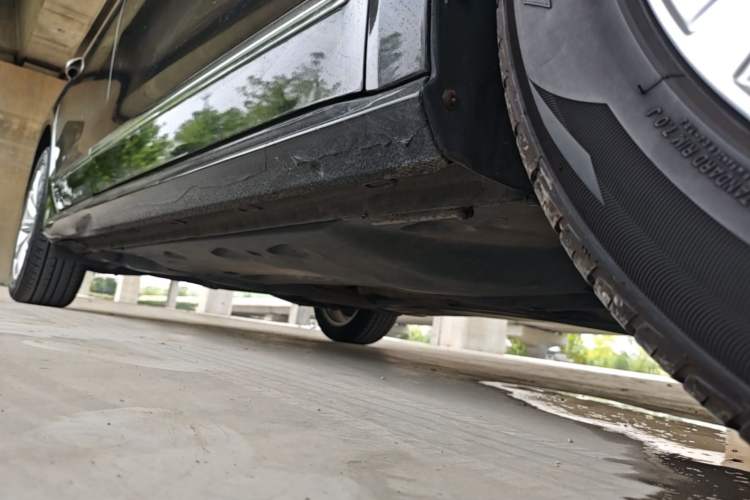 Used Volkswagen Passat 2017 330TSI DSG Luxury Edition Right Side Sill