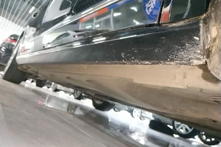 Used Volkswagen Passat 2017 330TSI DSG Luxury Edition Right Side Sill