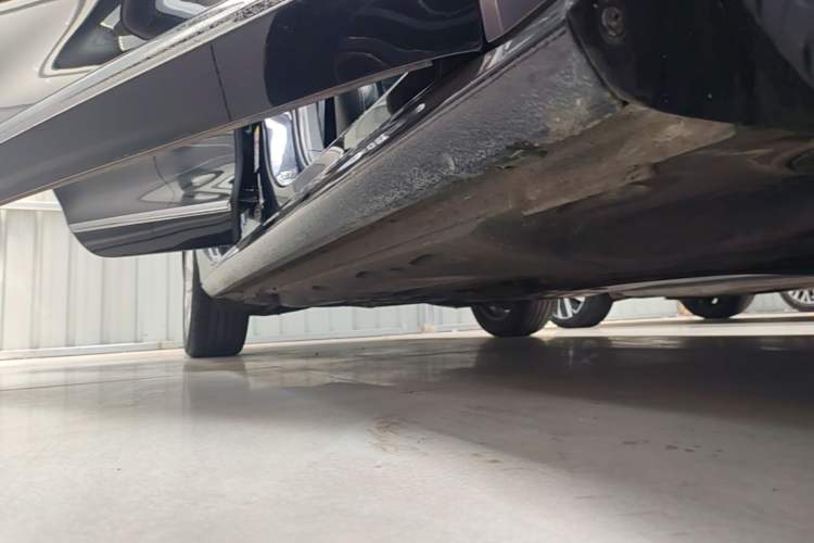 Used Volkswagen Passat 2017 330TSI DSG Luxury Edition Right Side Sill