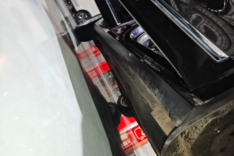 Used Volkswagen Passat 2017 280TSI DSG Luxury Edition Right Side Sill