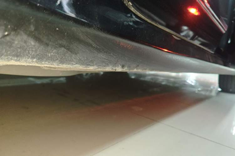 Used Volkswagen Passat 2017 330TSI DSG Luxury Edition Right Side Sill