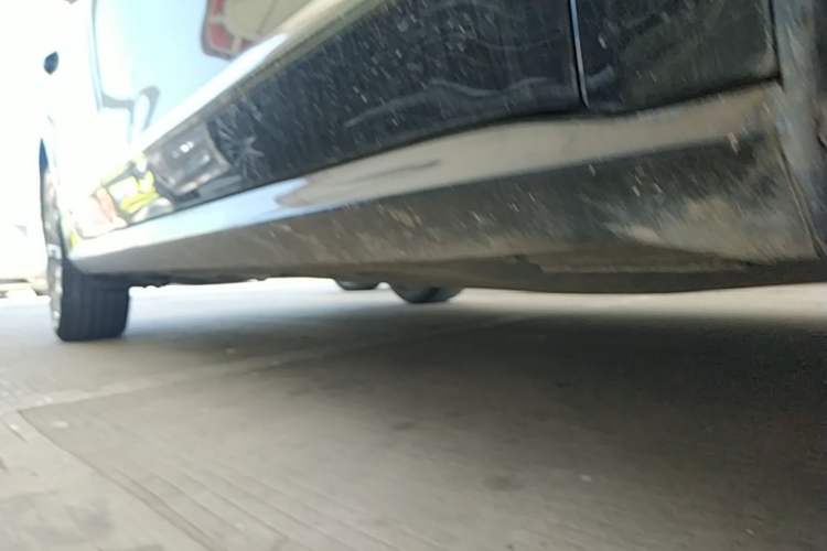 Used Volkswagen Passat 2017 330TSI DSG Luxury Edition Right Side Sill