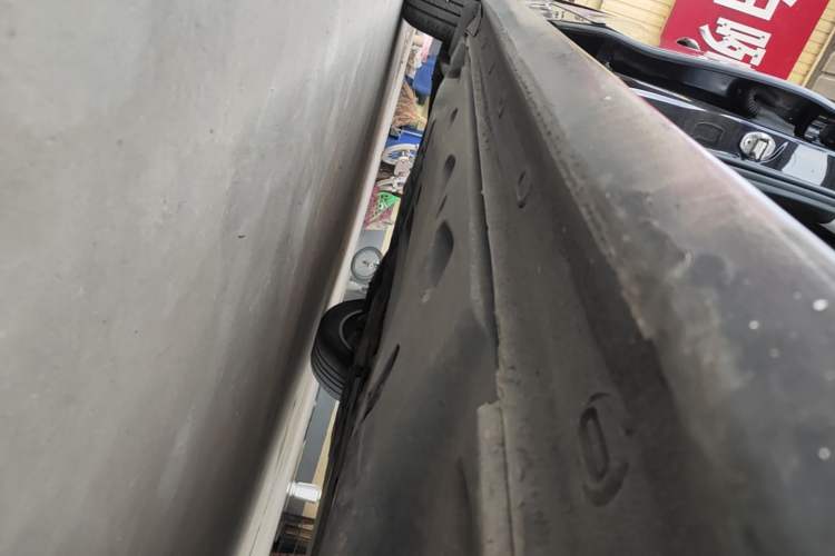 Used Volkswagen Passat 2017 330TSI DSG Luxury Edition Right Side Sill