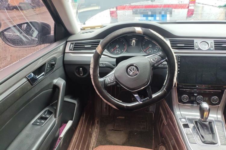 Used Volkswagen Passat 2017 330TSI DSG Luxury Edition Steering Wheel