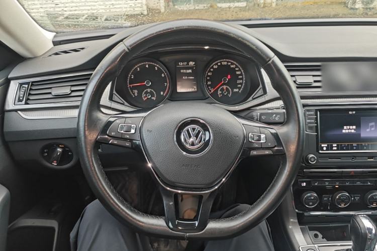 Used Volkswagen Passat 2017 330TSI DSG Luxury Edition Steering Wheel