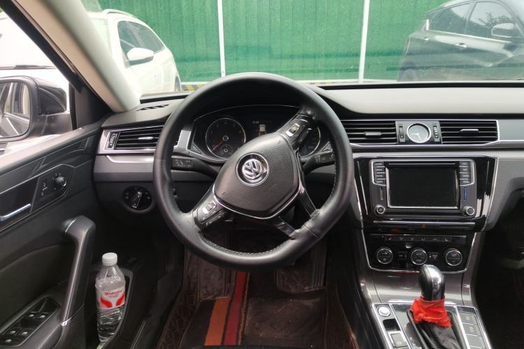 Used Volkswagen Passat 2017 330TSI DSG Prestige Edition Steering Wheel