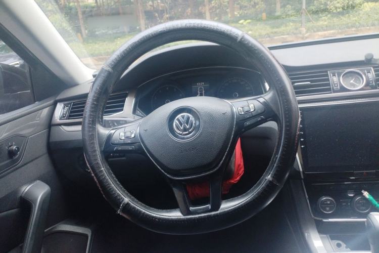 Used Volkswagen Passat 2017 330TSI DSG Prestige Edition Steering Wheel