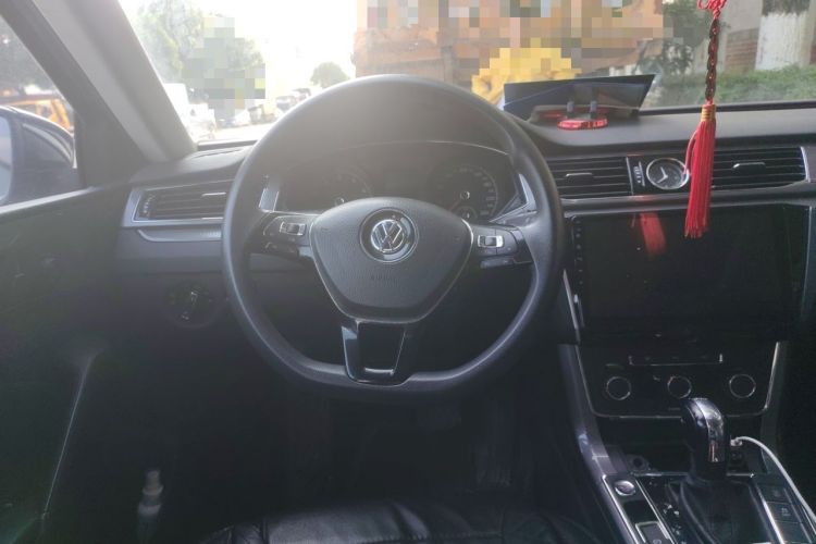 Used Volkswagen Passat 2017 280TSI DSG Luxury Edition Steering Wheel
