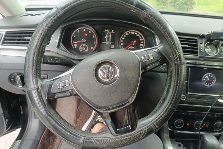 Used Volkswagen Passat 2017 330TSI DSG Luxury Edition Steering Wheel