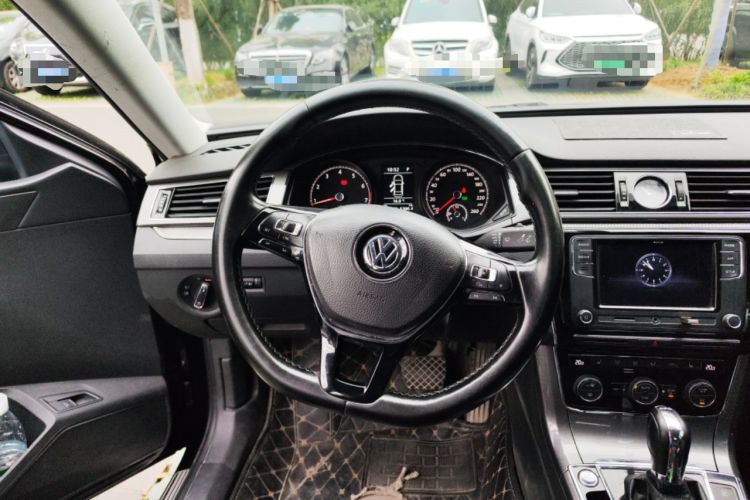 Used Volkswagen Passat 2017 330TSI DSG Luxury Edition Steering Wheel