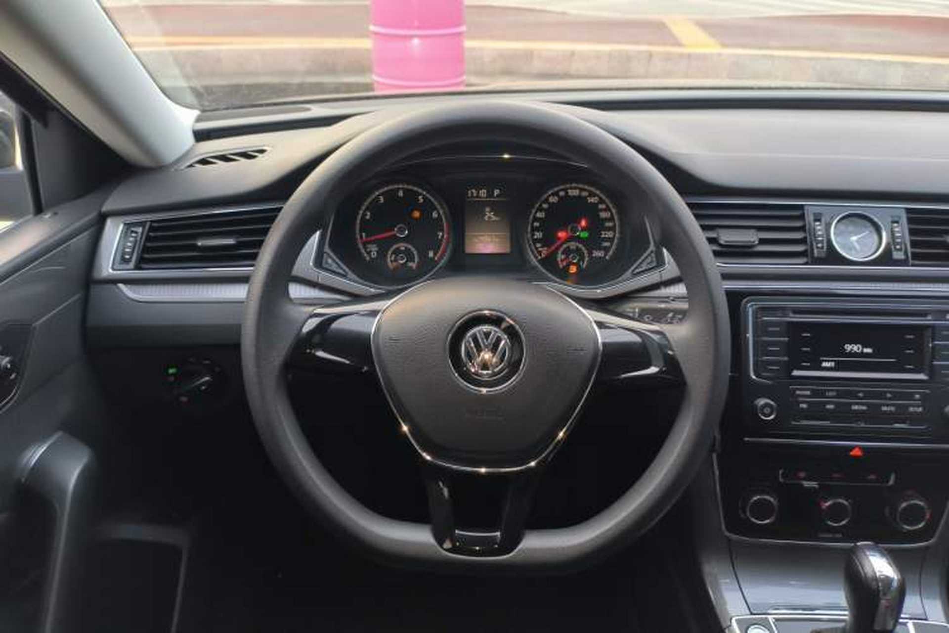 Used Volkswagen Passat 2017 1.8TSI DSG Government Procurement Version (CEA Engine) Steering Wheel