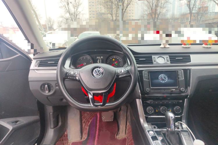 Used Volkswagen Passat 2017 330TSI DSG Luxury Edition Steering Wheel