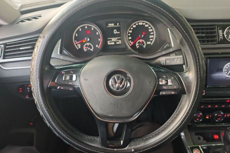Used Volkswagen Passat 2017 330TSI DSG Luxury Edition Steering Wheel