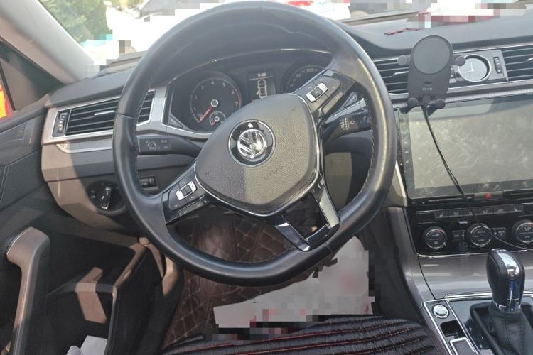 Used Volkswagen Passat 2017 330TSI DSG Luxury Edition Steering Wheel