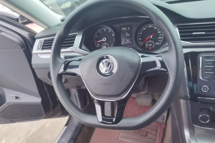 Used Volkswagen Passat 2017 1.8TSI DSG Government Procurement Version (CEA Engine) Steering Wheel