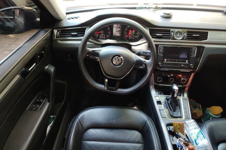 Used Volkswagen Passat 2017 1.8TSI DSG Government Procurement Version (CEA Engine) Steering Wheel