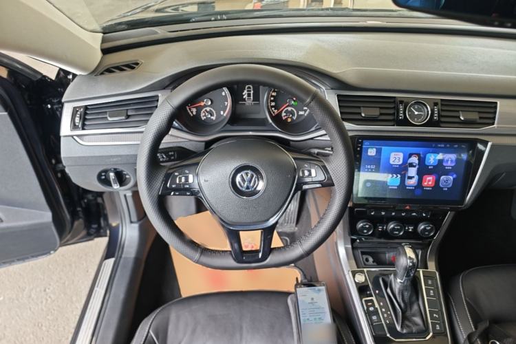 Used Volkswagen Passat 2017 330TSI DSG Luxury Edition Steering Wheel