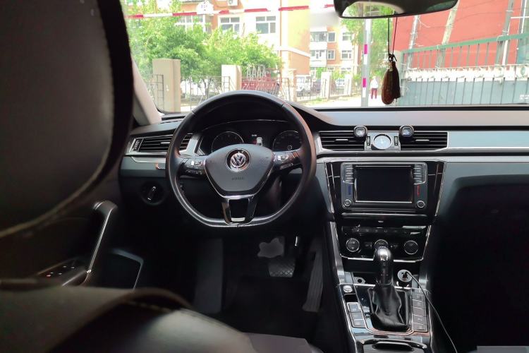 Used Volkswagen Passat 2017 330TSI DSG Prestige Edition Steering Wheel