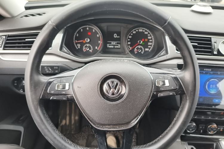 Used Volkswagen Passat 2017 330TSI DSG Luxury Edition Steering Wheel