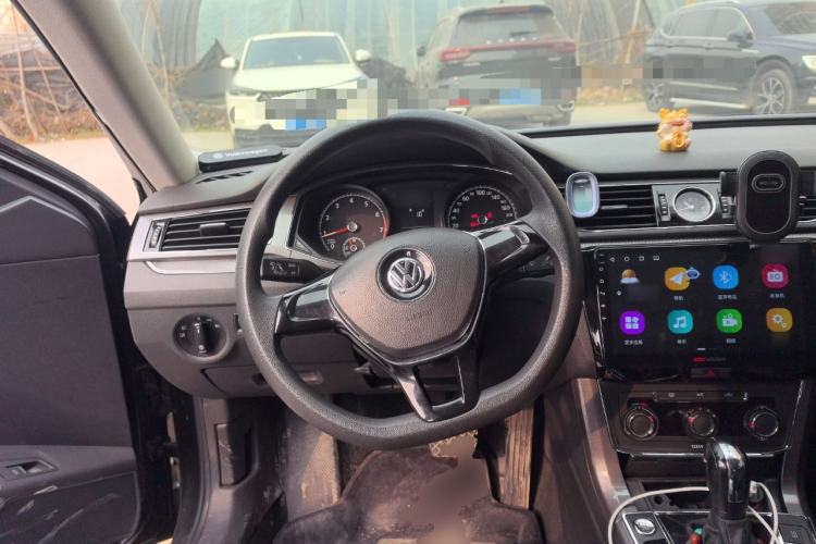 Used Volkswagen Passat 2017 1.8TSI DSG Government Procurement Version (CEA Engine) Steering Wheel