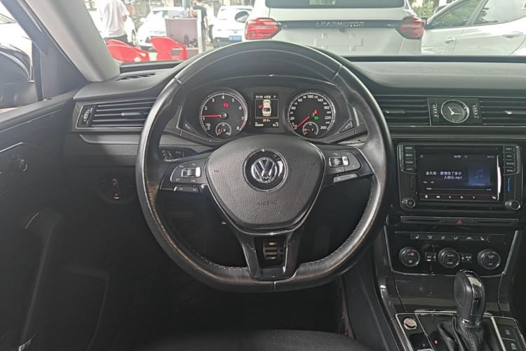 Used Volkswagen Passat 2017 330TSI DSG Prestige Edition Steering Wheel