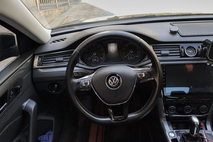 Used Volkswagen Passat 2017 330TSI DSG Luxury Edition Steering Wheel