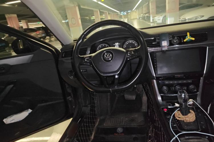 Used Volkswagen Passat 2017 330TSI DSG Luxury Edition Steering Wheel