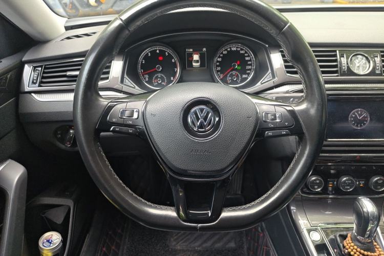Used Volkswagen Passat 2017 330TSI DSG Prestige Edition Steering Wheel