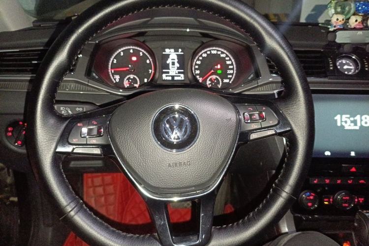Used Volkswagen Passat 2017 330TSI DSG Luxury Edition Steering Wheel