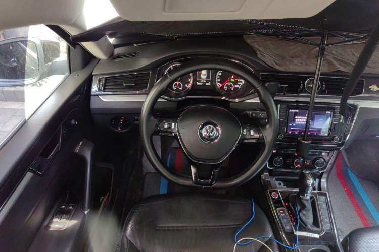Used Volkswagen Passat 2017 330TSI DSG Luxury Edition Steering Wheel
