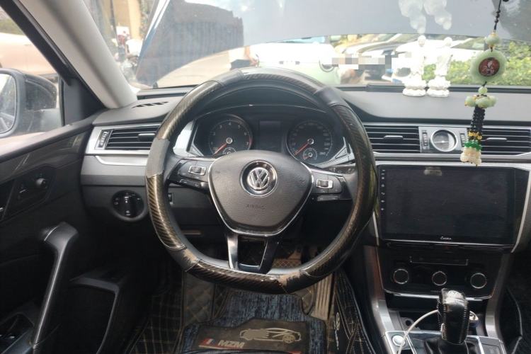 Used Volkswagen Passat 2017 1.8TSI DSG Government Procurement Version (CEA Engine) Steering Wheel