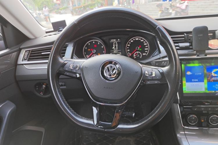 Used Volkswagen Passat 2017 330TSI DSG Luxury Edition Steering Wheel