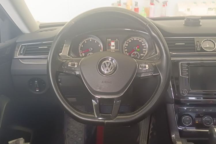 Used Volkswagen Passat 2017 330TSI DSG Prestige Edition Steering Wheel